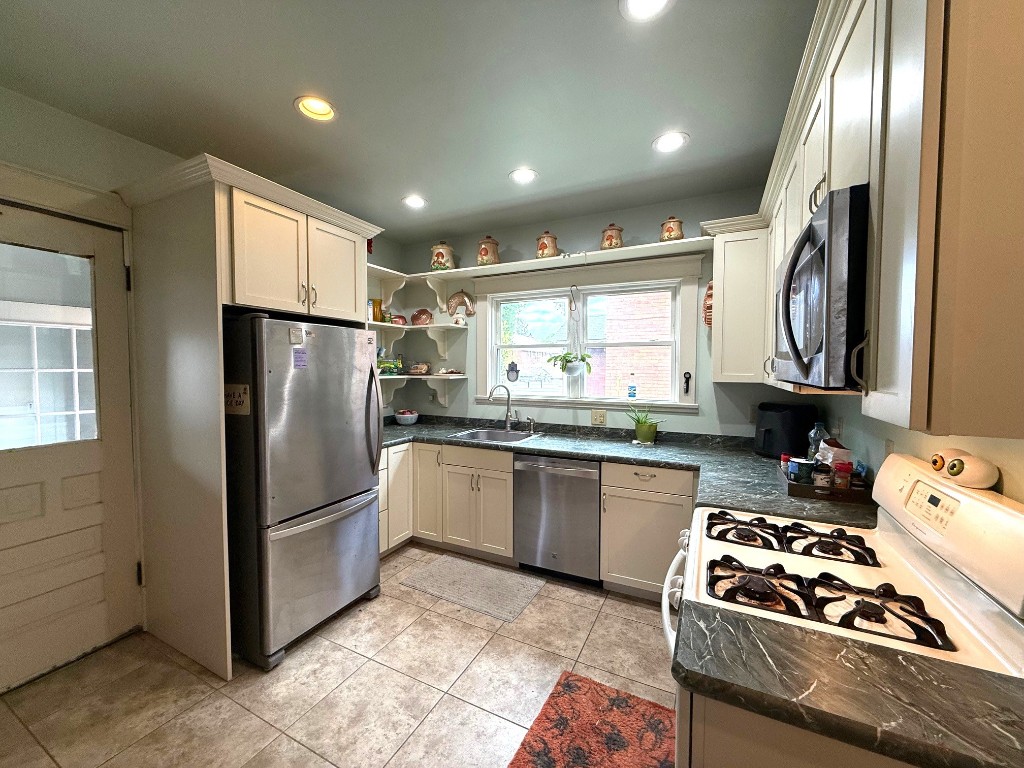 3024 Raspberry Street, Erie, Pennsylvania image 12