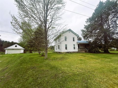 Homes For Sale - 18953 Conneautville Road<br/> Crawford County, Conneautville, PA 16406
