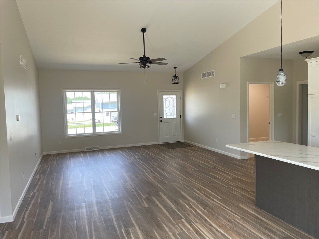 2535 Saddlewood Drive, Waterford, Pennsylvania image 6