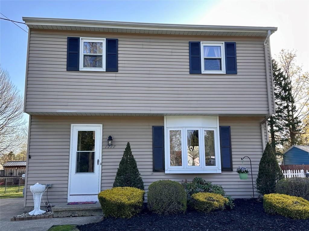 1717 Garloch Drive, Erie, Pennsylvania image 2