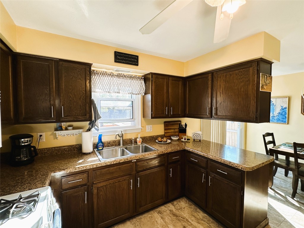 1717 Garloch Drive, Erie, Pennsylvania image 5