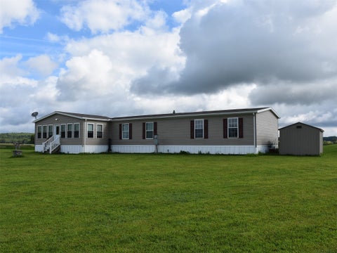 Mobile Home For Sale - 14100 Porter Road<br/> Linesville, PA 16424