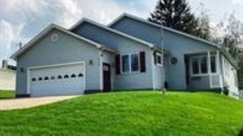 Homes For Sale - 4138 Stanton Street<br/> Erie, PA 16510