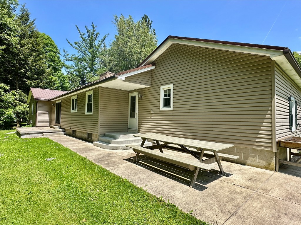 6140 Red Pine Lane, Erie, Pennsylvania image 25