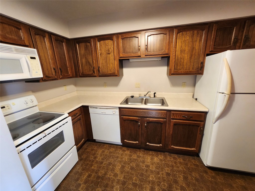 5287 Countryside Drive, Erie, Pennsylvania image 2