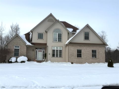 Homes For Sale - 5790 Nickel Drive<br/> Erie, PA 16509