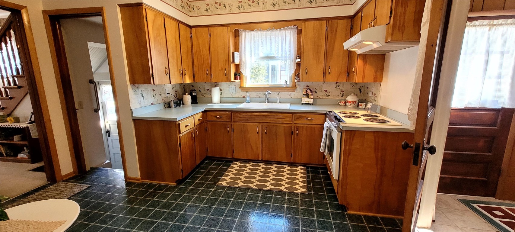 124 Myrtle Street, Girard, Pennsylvania image 5