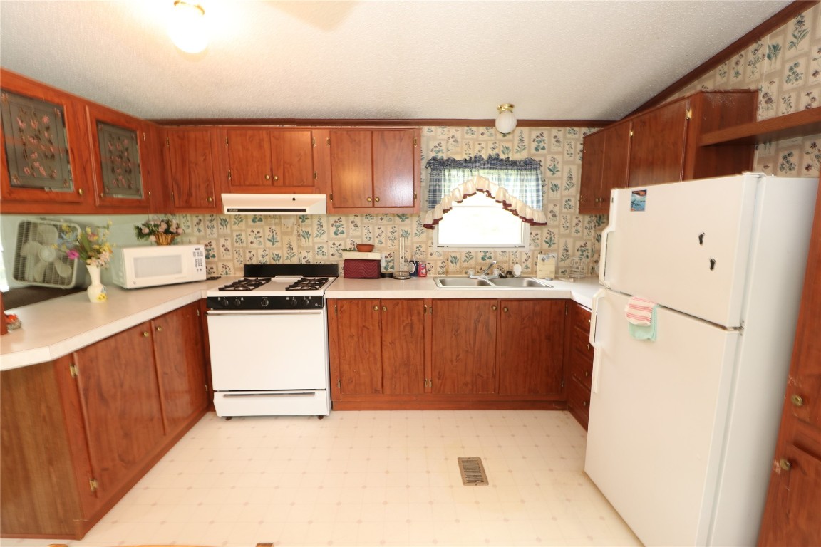 22080 Merganser Lane, Cochranton, Pennsylvania image 3