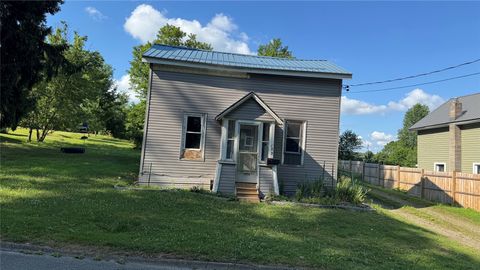 Homes For Sale - 123 W Irving Street<br/> Corry, PA 16407