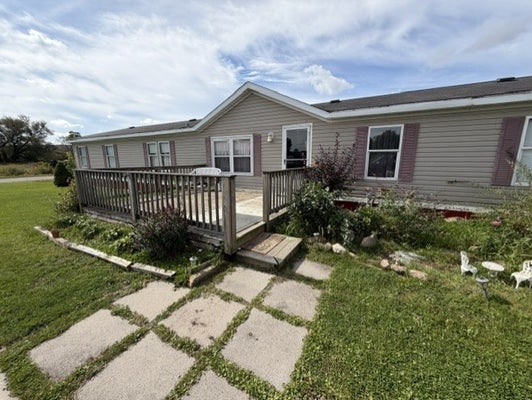 213 SHAWNEE AVE, CORRY, PA 16407 - Image 96afc81bec160e7014c56fdcf7fcf9fe/2305482032