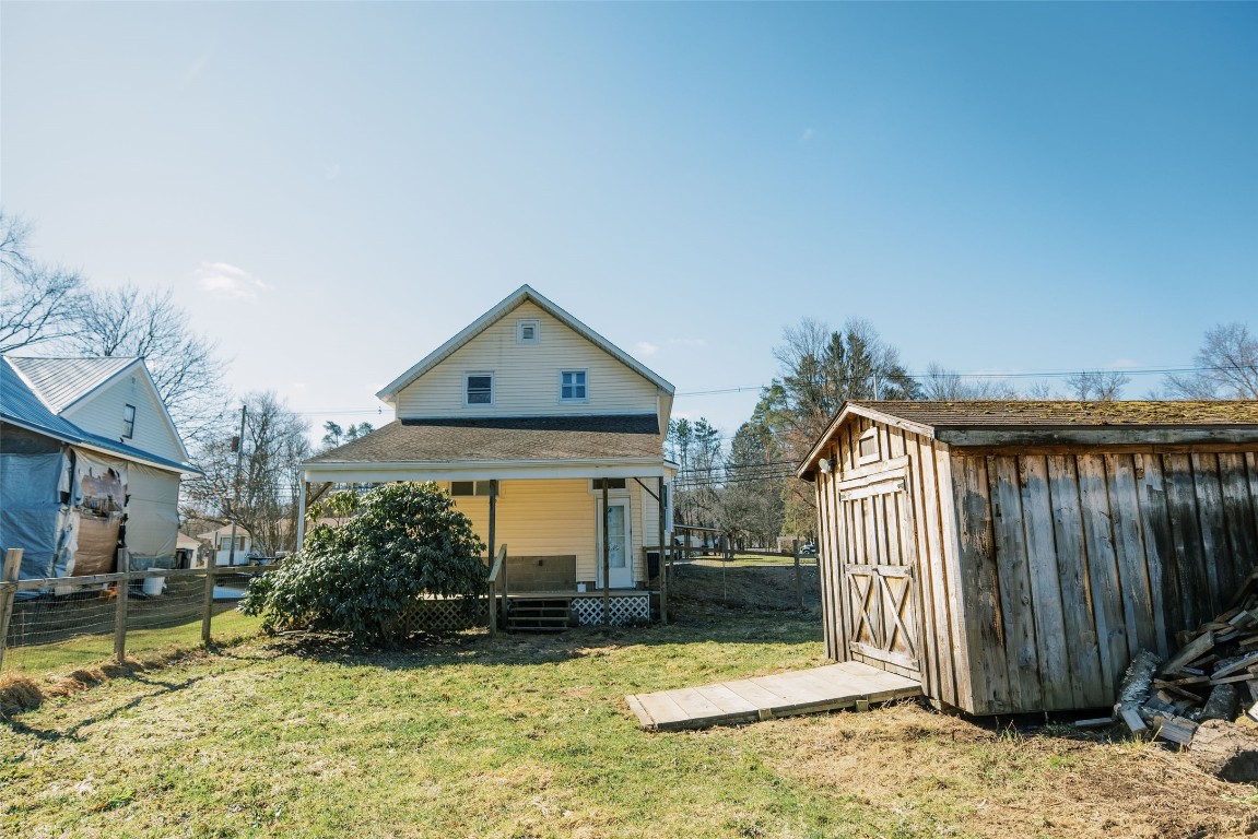 825 E Main Street, Corry, Pennsylvania image 4