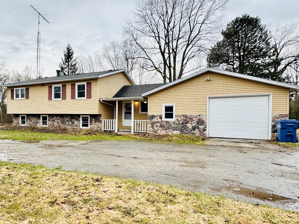 12048 Arbuckle Road, Union City, Pennsylvania image 1