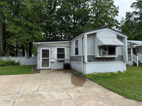 Homes For Sale - 1637 Glenhaven Lane<br/> Erie, PA 16509