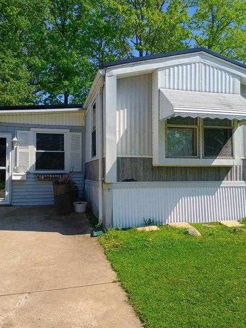 Homes For Sale - 1637 Glenhaven Lane<br/> Erie, PA 16509