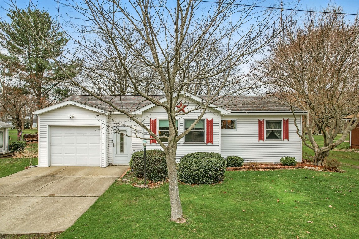 7005 North Drive, Jamestown, Pennsylvania image 1