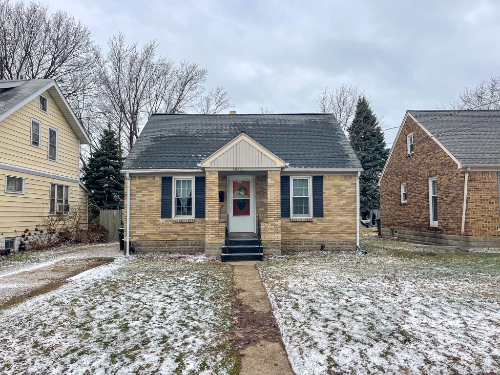 1816 W 24th Street, Erie, Pennsylvania image 3