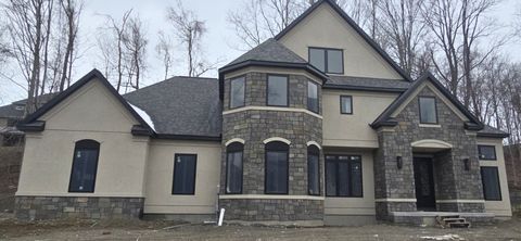 Homes For Sale - 4874 Equestrian Drive<br/> Erie, PA 16506