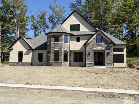 Homes For Sale - 4874 Equestrian Drive<br/> Erie County, Erie, PA 16506