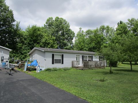 Mobile Home For Sale - 9277 Straw Drive<br/> Linesville, PA 16424