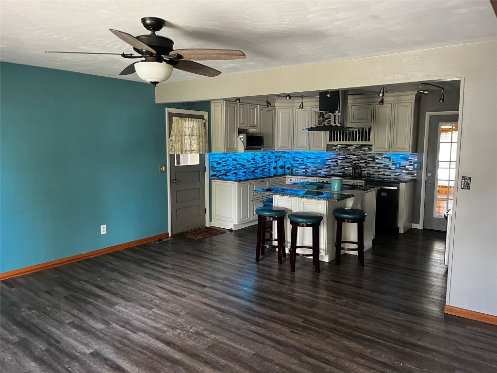 12361 Lakeside Drive, Conneaut Lake, Pennsylvania image 4