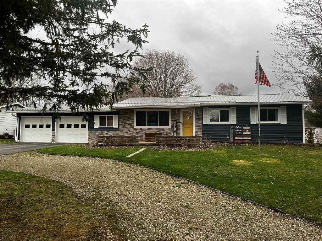 12361 Lakeside Drive, Conneaut Lake, Pennsylvania image 1