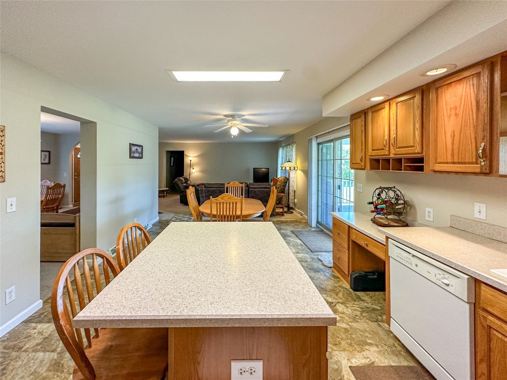 9874 Seneca Trail, Linesville, Pennsylvania image 9