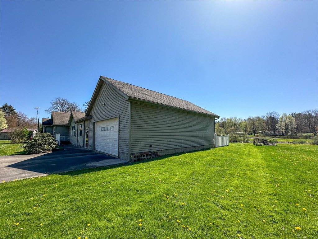 9874 Seneca Trail, Linesville, Pennsylvania image 4