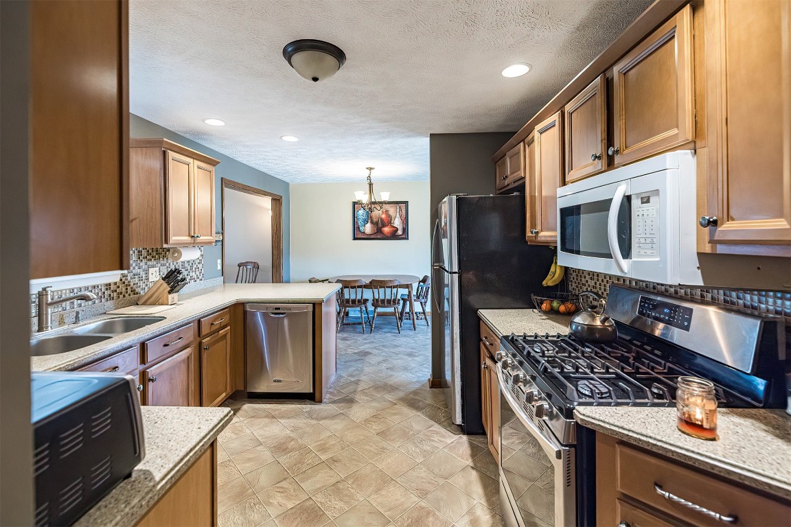 1944 W 36th Street, Erie, Pennsylvania image 10