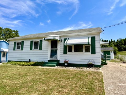 Homes For Sale - 3913 Stanley Avenue<br/> Erie County, Erie, PA 16504