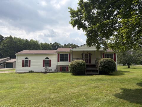 Homes For Sale - 5 Starlight Drive<br/> Oil City, PA 16301