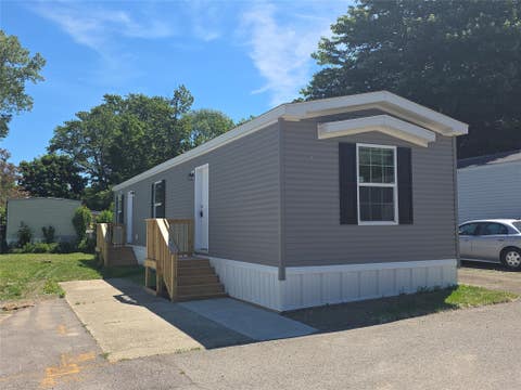 Homes For Sale - 2517 Sherwood Drive<br/> Erie, PA 16506