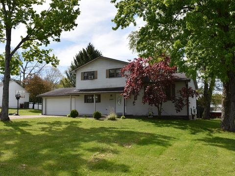 Homes For Sale - 12697 Walnut Drive<br/> Conneaut Lake, PA 16316