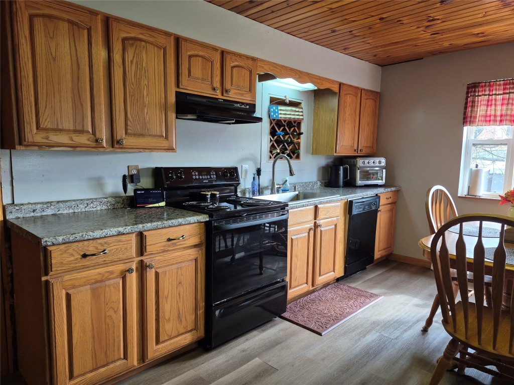 540 Water Street, Conneaut Lake, Pennsylvania image 6