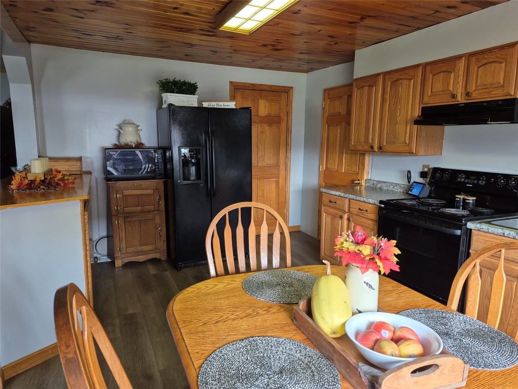540 Water Street, Conneaut Lake, Pennsylvania image 8