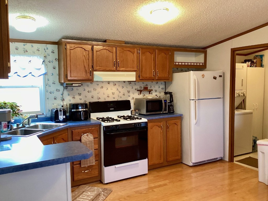 7370 Holly Dale Drive, Erie, Pennsylvania image 16