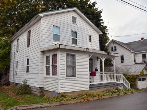 Multifamily For Sale - 328 Wallace Street<br/> Meadville, PA 16335