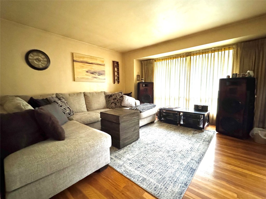 1426 W 45th Street, Erie, Pennsylvania image 7