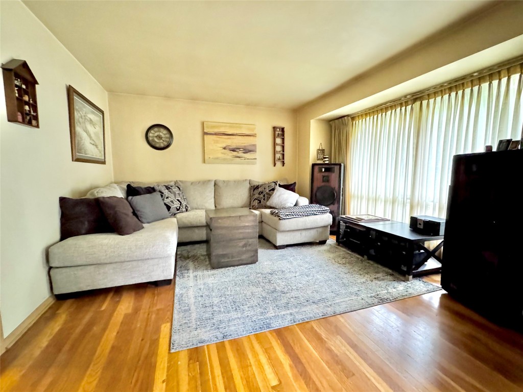 1426 W 45th Street, Erie, Pennsylvania image 6