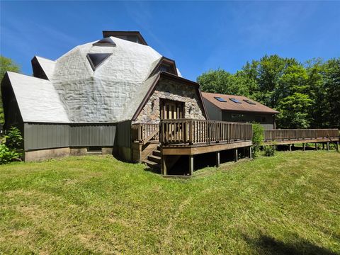 Homes For Sale - 8152 Cherry St. Ext. Ext<br/> Erie, PA 16509