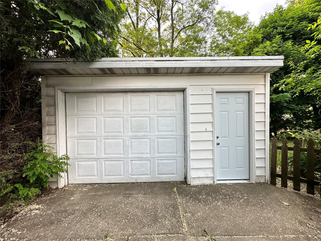 548 E 38 Street, Erie, Pennsylvania image 21