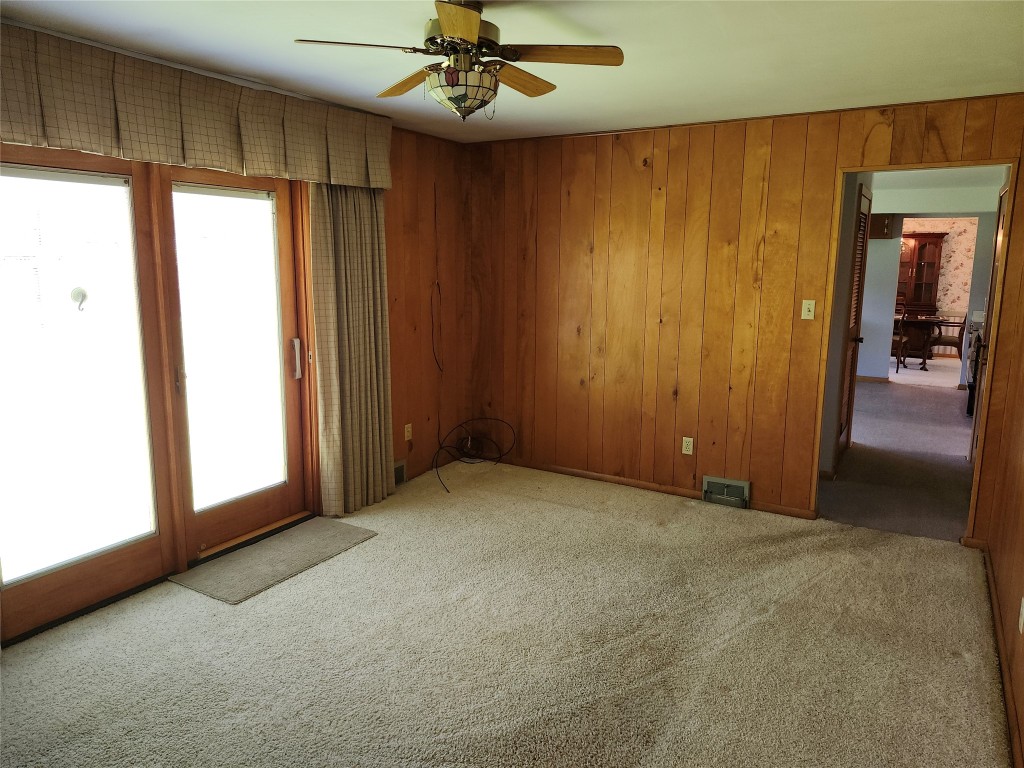 5455 Heidt Avenue, Erie, Pennsylvania image 14