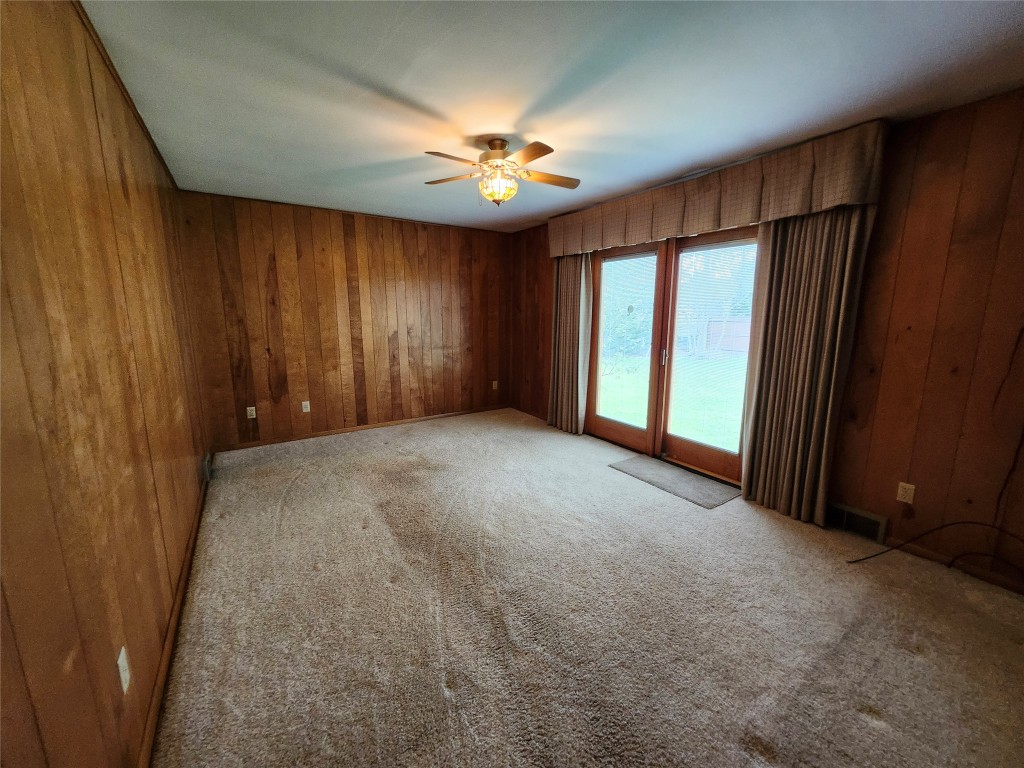 5455 Heidt Avenue, Erie, Pennsylvania image 13