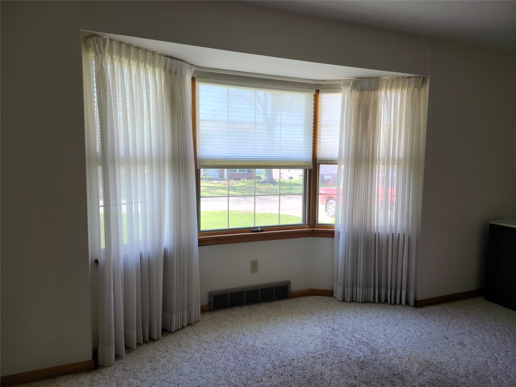 5455 Heidt Avenue, Erie, Pennsylvania image 7