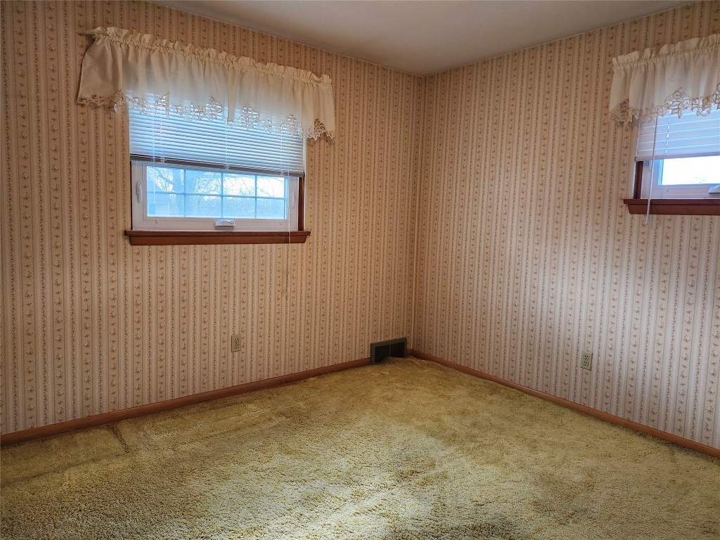 5455 Heidt Avenue, Erie, Pennsylvania image 17