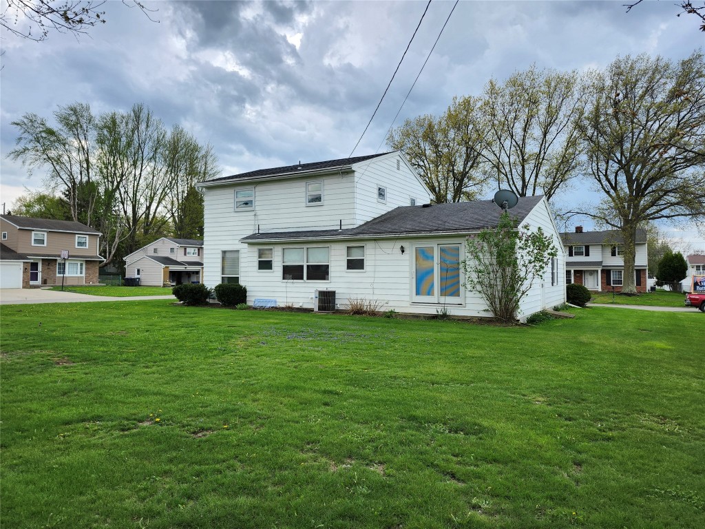 5455 Heidt Avenue, Erie, Pennsylvania image 2