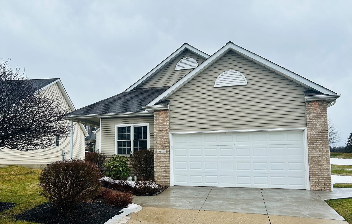 6510 Meadowland Circle, Erie, Pennsylvania image 3
