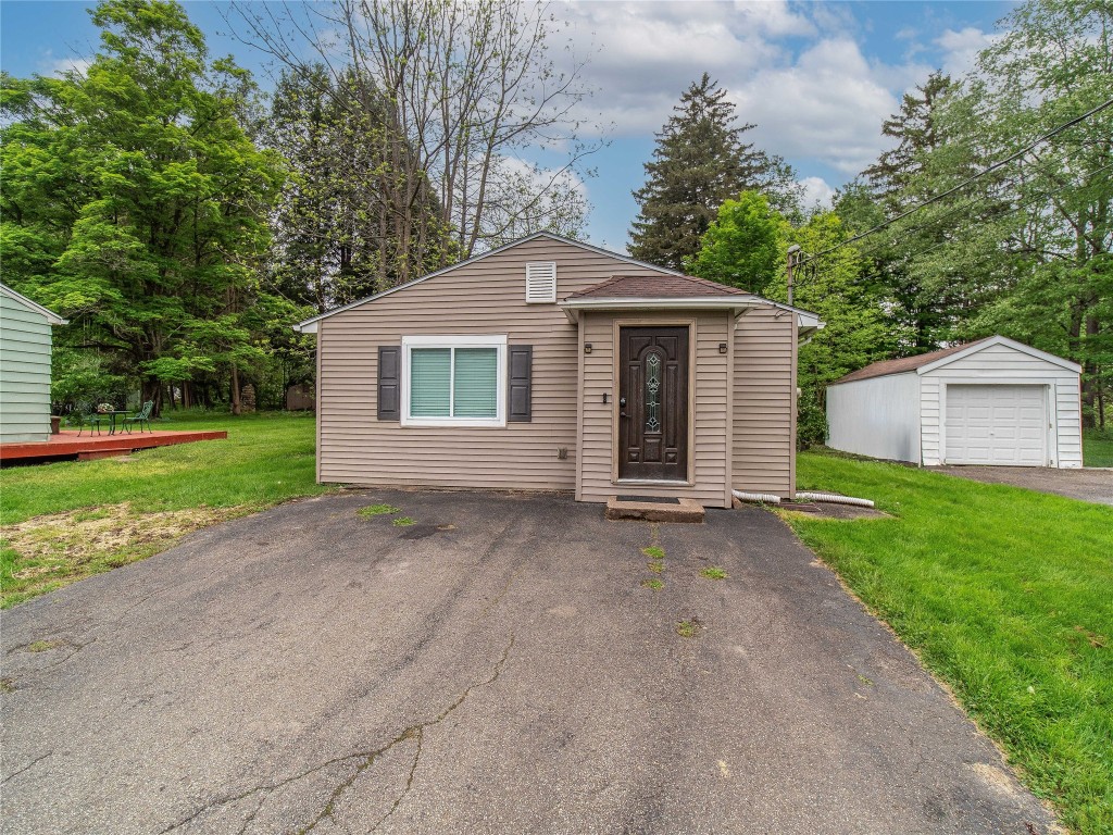 214 Elmcrest Avenue, Lakewood, New York image 1