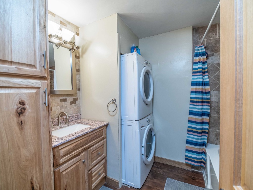 214 Elmcrest Avenue, Lakewood, New York image 10