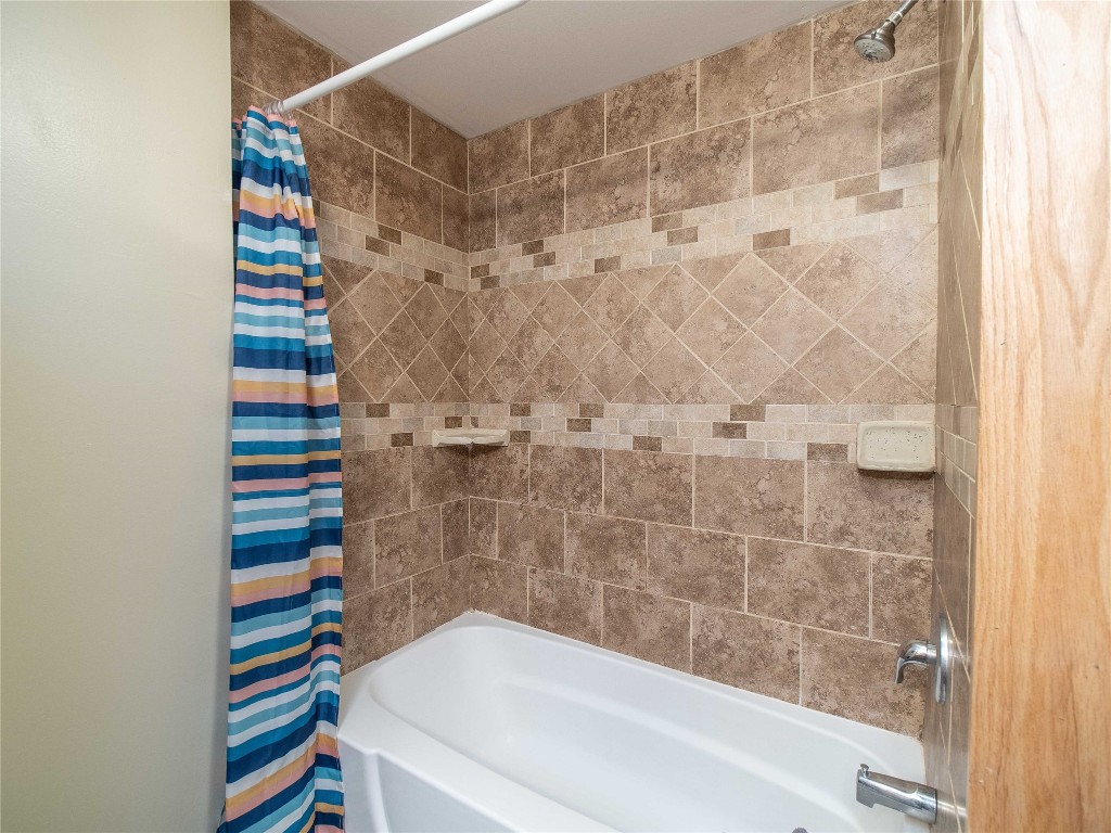 214 Elmcrest Avenue, Lakewood, New York image 11