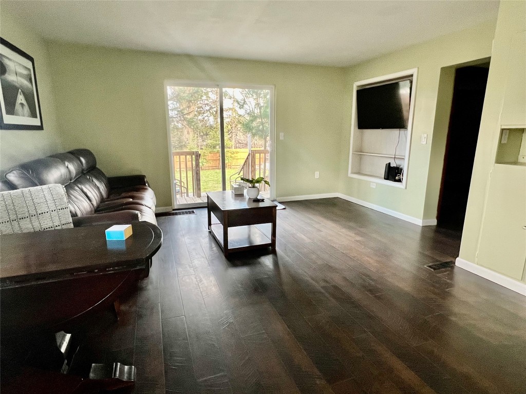5331 New Perry Highway, Erie, Pennsylvania image 4